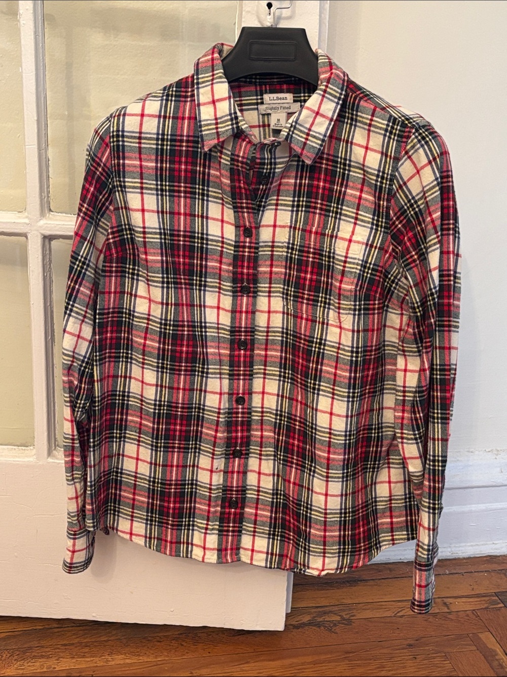 ⬛️ L.L. Bean Slightly Fitted Scotch Plaid Flannel Shirt Women's Medium Petite MP